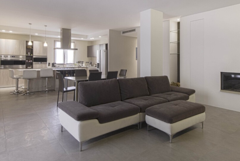 Zona giorno di un appartamento appena ristrutturato a Vernio, Prato